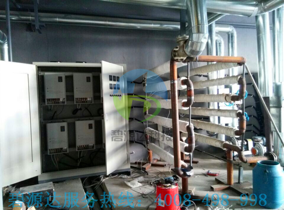 云南保山客戶定制的導(dǎo)熱油電磁加熱設(shè)備已順利完工