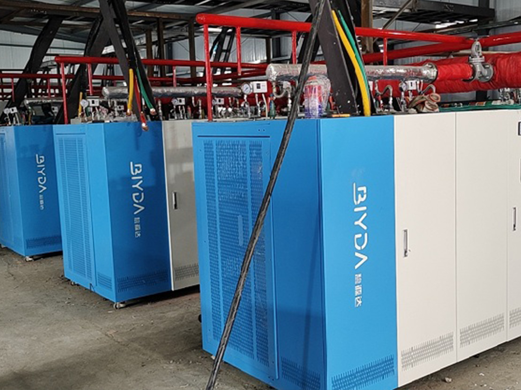 新疆和靜縣巴州凱宏礦業(yè)16臺(tái)360kw電磁蒸汽發(fā)生器供暖